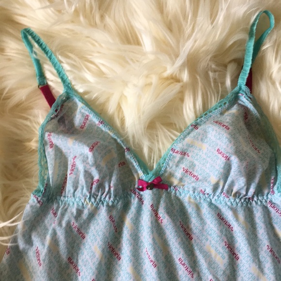 Victoria Secret - Picture 4 of 6